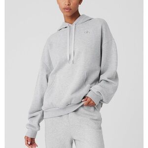 Alo accolade hoodie in grey